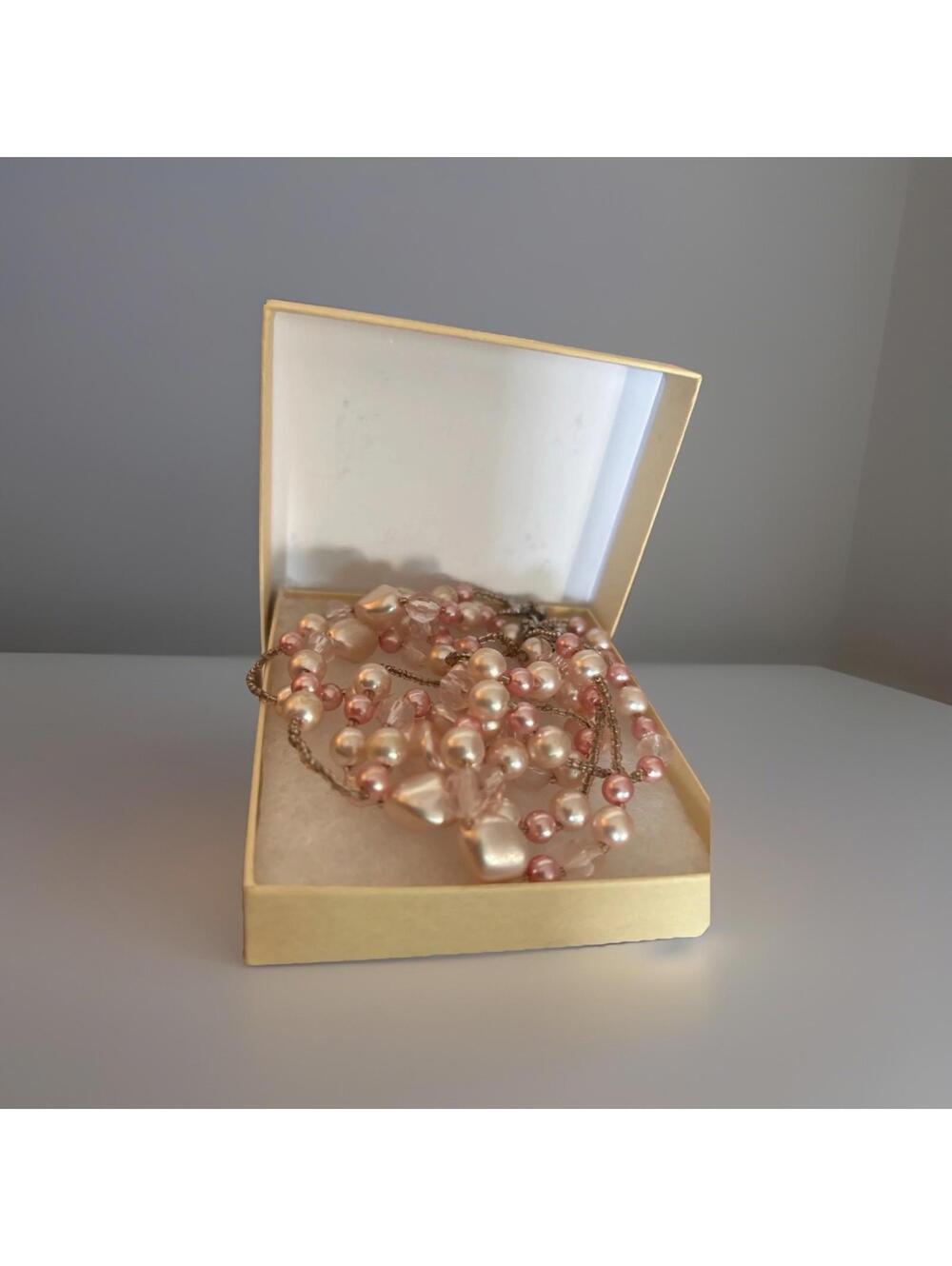 Beautiful Beaded Necklace In Pink Tones - Picture 4 of 4